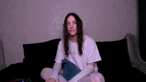 silvermuse online show from November 20, 2025, 2:23 am