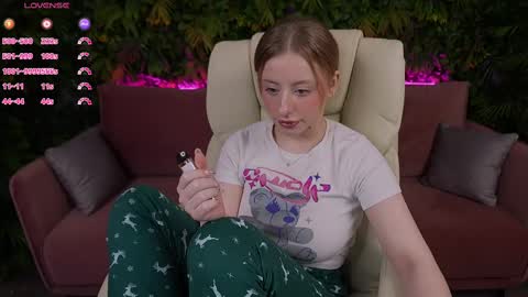 Snapshot of silverrmoon chatting on February 23, 2025, 11:22 am Kristina Kris online show from February 23, 2025, 11:22 am