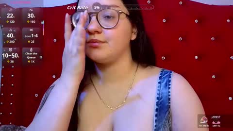 silvia_ls online show from December 4, 2025, 6:49 pm