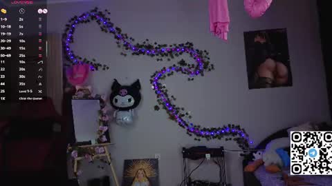 silvia_santorskii online show from June 10, 2026, 9:19 am