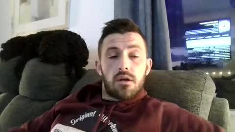 Snapshot of simomoliver chatting on April 20, 2026, 7:59 pm simomoliver online show from April 20, 2026, 7:59 pm