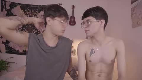 Snapshot of simon_bane01 chatting on October 22, 2025, 6:40 pm Little Sunshine online show from October 22, 2025, 6:40 pm