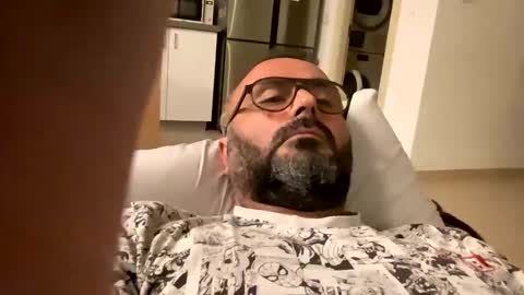 Si online show from September 10, 2025, 9:37 pm