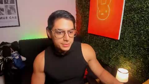 Snapshot of simon_cortes chatting on July 14, 2026, 12:00 pm Simon Cortes online show from July 14, 2026, 12:00 pm