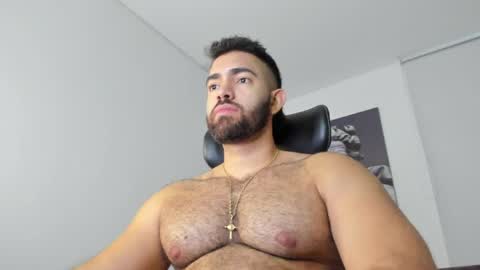 Snapshot of simon_leon01 chatting on April 20, 2026, 11:17 pm simon_leon01 online show from April 20, 2026, 11:17 pm