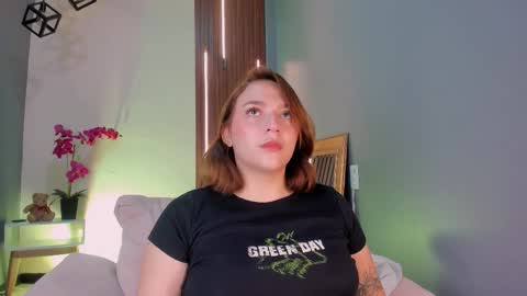 simonastar_ online show from February 26, 2026, 2:05 pm