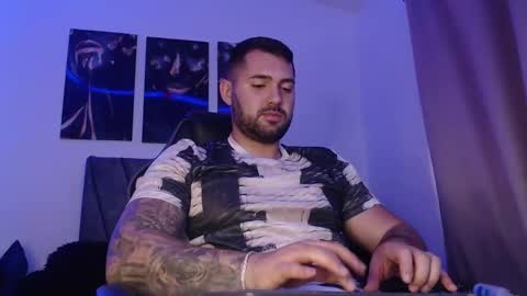 Snapshot of simonbeck chatting on January 17, 2025, 9:50 pm Simon online show from January 17, 2025, 9:50 pm