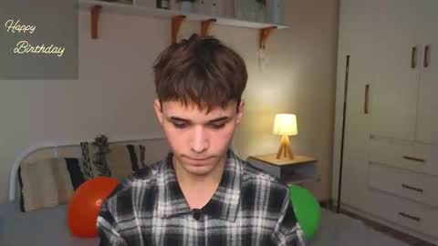 Snapshot of simonboy592 chatting on March 20, 2026, 6:29 am Alex online show from March 20, 2026, 6:29 am