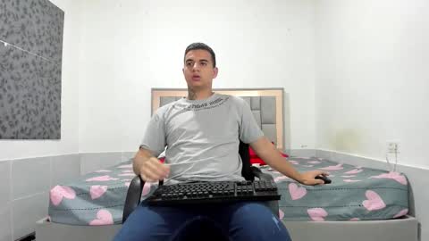 Snapshot of simonkeler chatting on December 1, 2025, 9:58 am SIMON KELER online show from December 1, 2025, 9:58 am