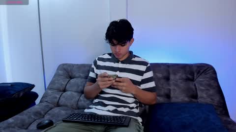  Simon  online show from February 7, 2025, 2:37 pm