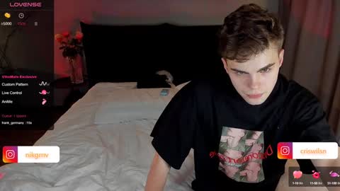 Snapshot of simonwnl chatting on January 11, 2025, 10:07 pm Simon online show from January 11, 2025, 10:07 pm