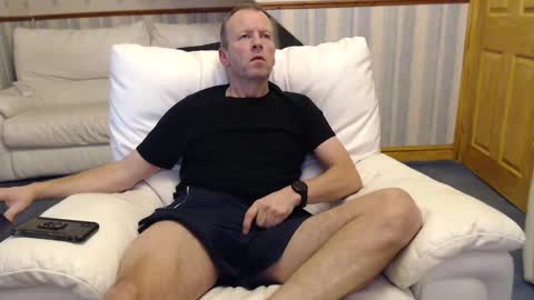 Snapshot of simples_0101 chatting on December 20, 2024, 5:18 pm Simples online show from December 20, 2024, 5:18 pm