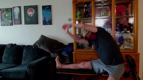 simpleworkout online show from February 3, 2026, 7:52 pm