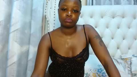 simply_eve1 online show from October 18, 2025, 1:08 am