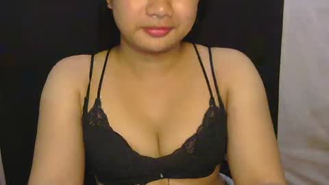 Snapshot of simply_francine chatting on October 12, 2025, 2:54 am simply francine online show from October 12, 2025, 2:54 am