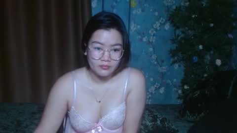 Snapshot of simply_niki chatting on February 3, 2026, 5:29 pm zia online show from February 3, 2026, 5:29 pm