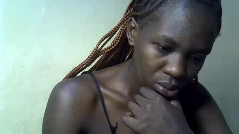 simplyloy33 online show from May 17, 2026, 5:49 am
