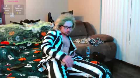 Husky Dad online show from November 1, 2025, 3:19 am