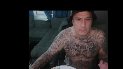 Snapshot of sinalco1975 chatting on December 21, 2025, 4:08 am sinalco1975 online show from December 21, 2025, 4:08 am