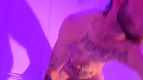 Snapshot of sinandbones chatting on December 17, 2025, 11:55 pm XXStwinkXXLhole online show from December 17, 2025, 11:55 pm