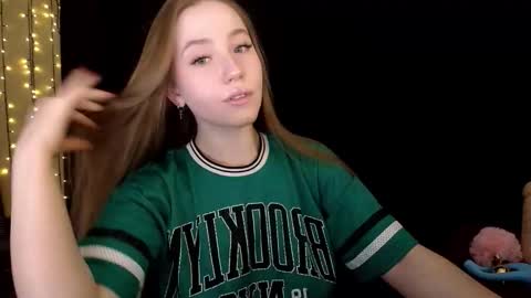 Sindi online show from December 3, 2025, 12:25 pm