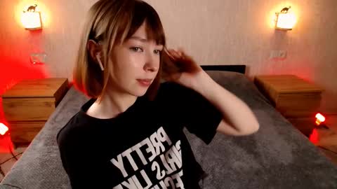 Snapshot of sindy_juxx chatting on March 2, 2025, 9:43 pm Sindy Juxx online show from March 2, 2025, 9:43 pm