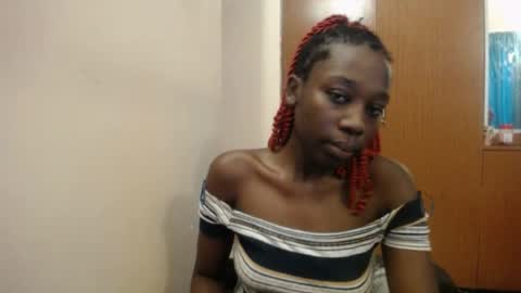 Snapshot of sinn_doll chatting on May 28, 2026, 11:07 am Elsie online show from May 28, 2026, 11:07 am