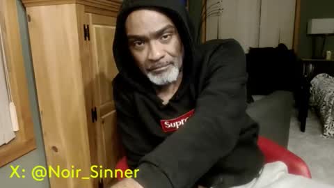 Snapshot of sinnernoir chatting on April 3, 2026, 7:39 am My Name Is..............................John online show from April 3, 2026, 7:39 am