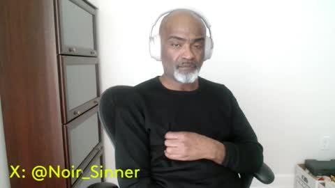 Snapshot of sinnernoir chatting on April 11, 2026, 11:36 am My Name Is..............................John online show from April 11, 2026, 11:36 am