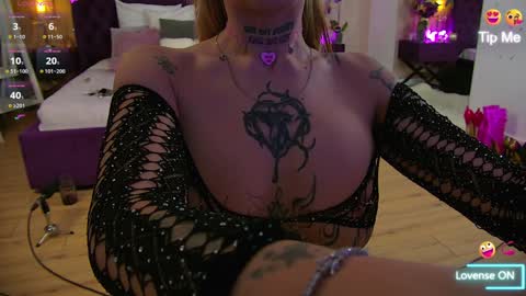 Snapshot of sinners_muse chatting on February 2, 2025, 8:30 pm Sinners Muse online show from February 2, 2025, 8:30 pm