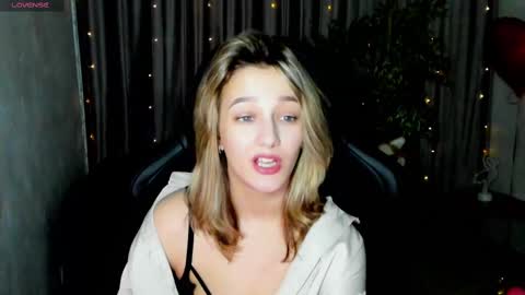 Sinty Noria online show from February 19, 2025, 4:44 am