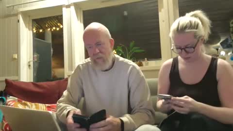 Snapshot of sir_and_essre chatting on January 5, 2026, 7:06 pm Sir Bacchus Miss Essre online show from January 5, 2026, 7:06 pm