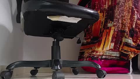 only foot                         worshipers here online show from February 27, 2025, 6:53 pm