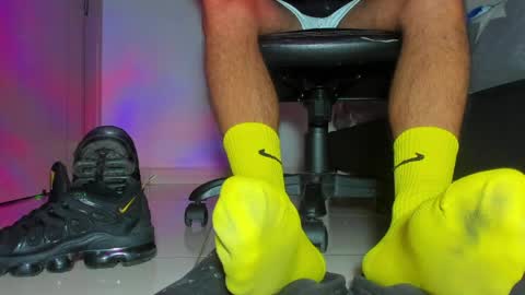 Snapshot of sir_kev66 chatting on April 3, 2026, 12:03 pm only foot worshipers here online show from April 3, 2026, 12:03 pm