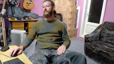 I am The Fourth and only Sir. Pelo online show from September 29, 2025, 6:02 pm