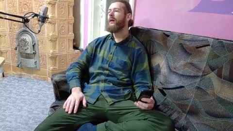 I am The Fourth and only Sir. Pelo online show from November 18, 2025, 12:42 pm