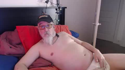 Snapshot of sirbeercan chatting on January 19, 2026, 7:12 am sir beer can the friendly hermit online show from January 19, 2026, 7:12 am