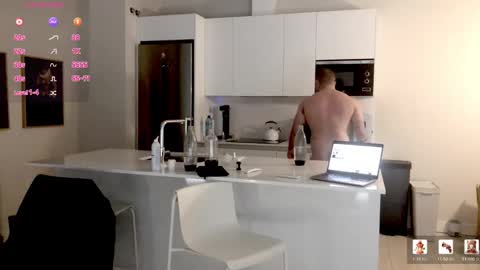 Snapshot of sirbox00 chatting on March 8, 2026, 3:05 pm sirbox00 online show from March 8, 2026, 3:05 pm