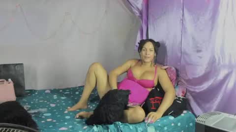 Sirena Fuentes online show from June 14, 2026, 2:24 am