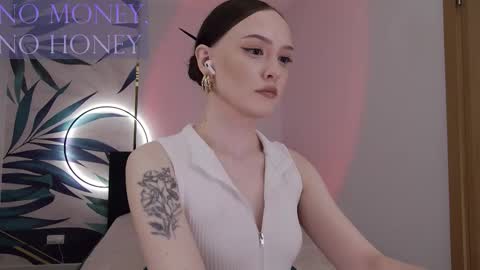 Snapshot of sirenaswhisper chatting on March 8, 2026, 4:55 pm Goddess Sirena online show from March 8, 2026, 4:55 pm