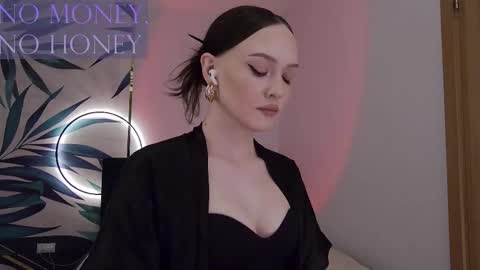 Snapshot of sirenaswhisper chatting on March 12, 2026, 12:39 am Goddess Sirena online show from March 12, 2026, 12:39 am