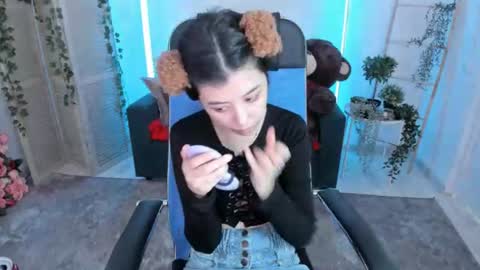 Snapshot of sirenmystique chatting on July 15, 2026, 11:04 am Si online show from July 15, 2026, 11:04 am