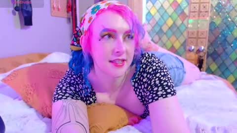 Snapshot of sirensays chatting on March 11, 2025, 10:09 pm Bunny Bucks online show from March 11, 2025, 10:09 pm