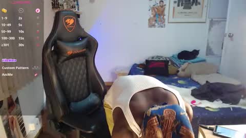 siriss_boyrag online show from December 14, 2025, 11:53 pm