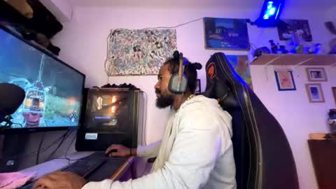 Snapshot of siriss_boyrag chatting on March 8, 2026, 2:04 am siriss_boyrag online show from March 8, 2026, 2:04 am