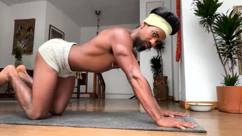 Snapshot of siriss_boyrag chatting on May 14, 2026, 12:56 pm siriss_boyrag online show from May 14, 2026, 12:56 pm