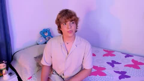 Snapshot of sirius_angels chatting on February 14, 2026, 5:15 am Sirius angels online show from February 14, 2026, 5:15 am