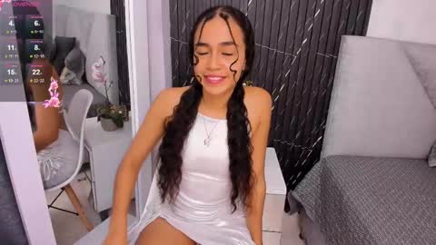 Snapshot of sisi_rosex chatting on February 10, 2025, 12:29 pm Shopia online show from February 10, 2025, 12:29 pm