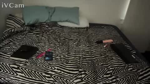 sissy slut online show from October 2, 2025, 12:01 pm