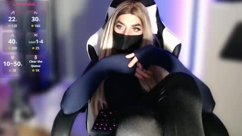 Sissy next door online show from October 4, 2025, 10:30 pm